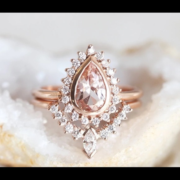 Cappucine Beverly Morganite and Diamond Ring Set - Picture 4 of 11